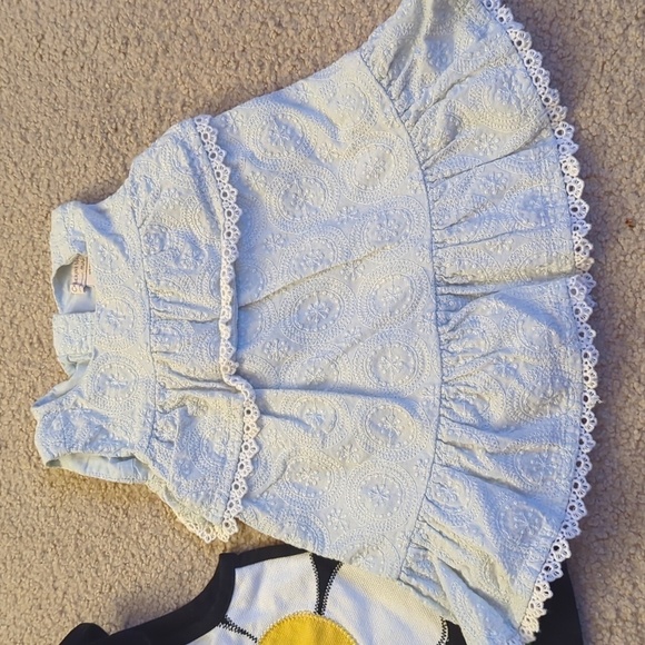 Bundle of Two Dresses Size 9-12 Months - Picture 2 of 7